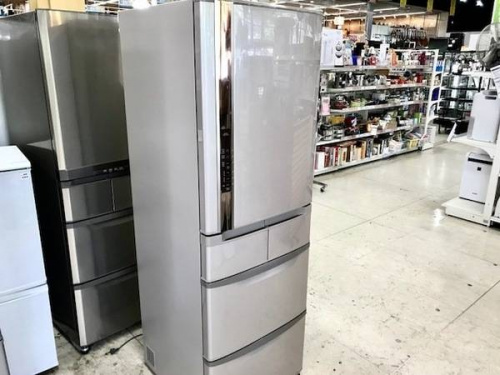 生活家電の5ドア冷蔵庫