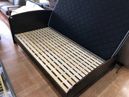 ベッドの中古　家具
