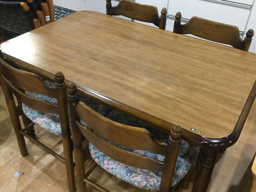 家具のダイニングセット