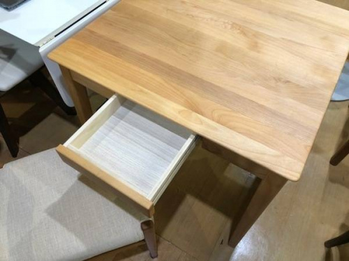 ダイニングセットの一生紀