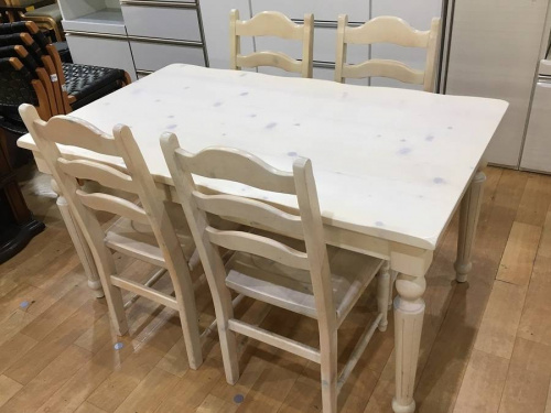 家具のダイニングセット