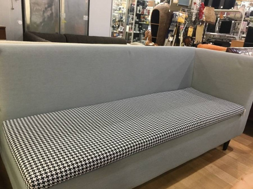 家具のソファ