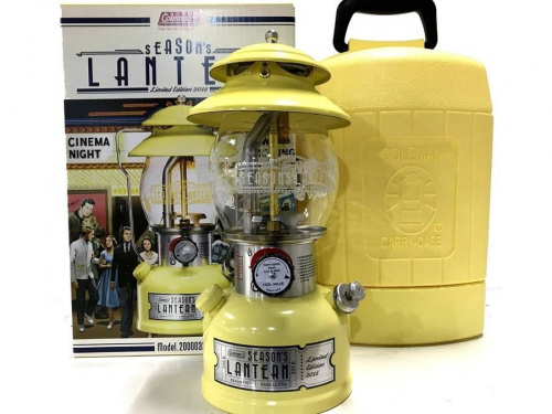 アウトドア用品のランタン