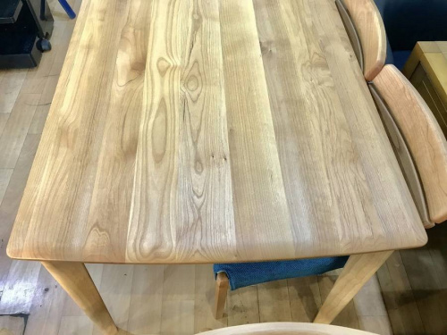 テーブルのダイニング5点セット