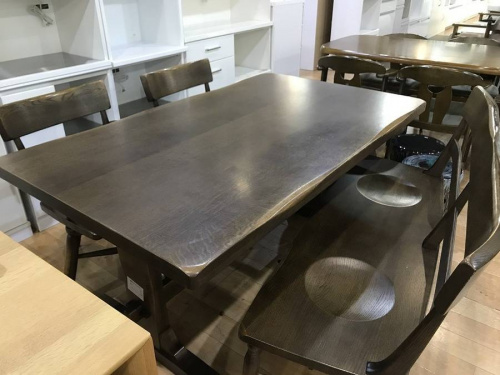 家具のダイニングセット