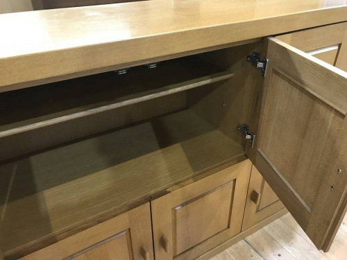 キャビネットの南大沢　家具
