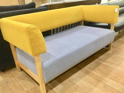 南大沢　家具のソファ