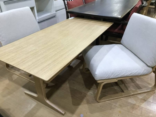 家具のダイニングセット