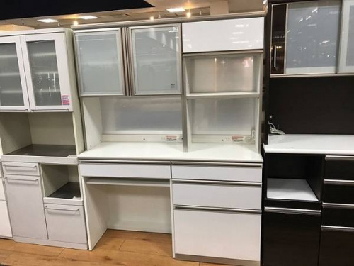 家具のカップボード・食器棚