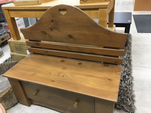 カントリー調の中古家具