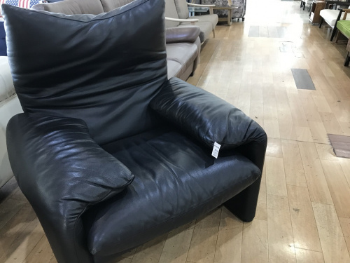 家具のソファ