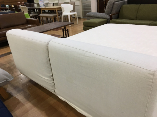 ダブルベッドの南大沢　家具