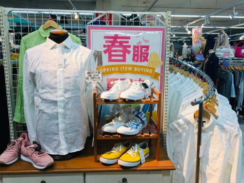 メンズファッションのシャツ