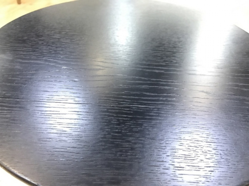 サイドテーブルの家具