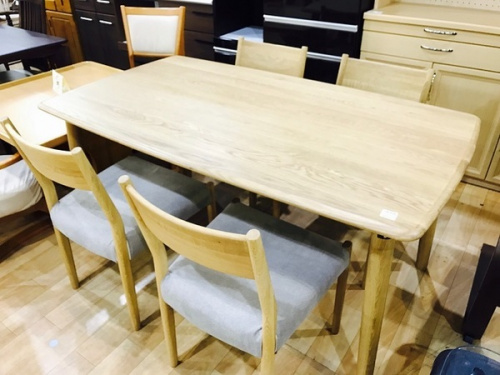家具のダイニングセット