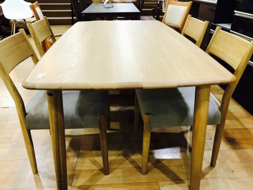 ダイニングセットの大塚家具