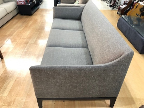 ソファの3人掛け