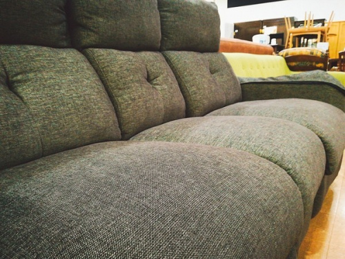 ソファーの電動リクライニングソファ