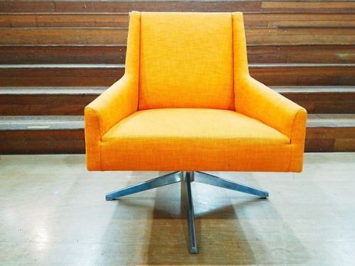 イスのラウンジチェアー