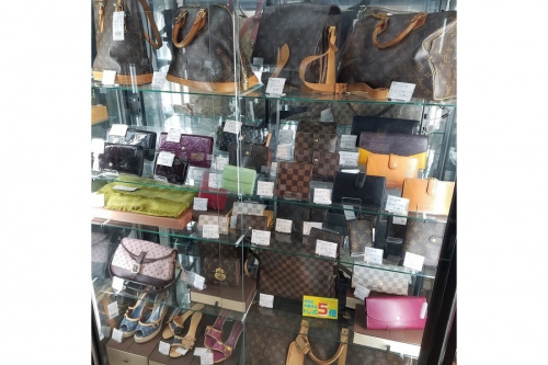 ルイ ヴィトンのLOUIS VUITTON