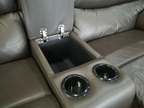 リクライニングの南大沢　八王子　中古　家具　