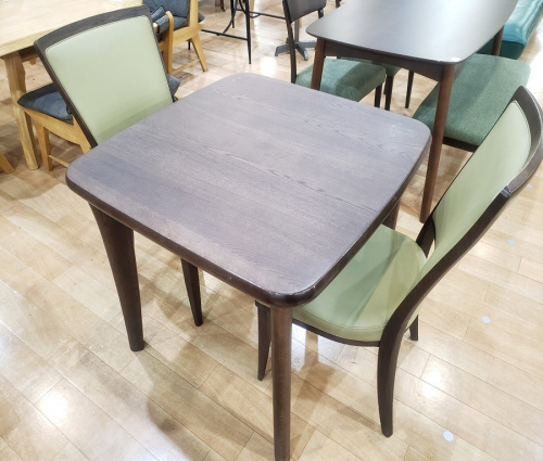 生活家具のテーブル　ダイニングテーブル　ダイニングセット