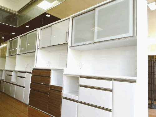 生活家具　食器棚のレンジボード　カップボード