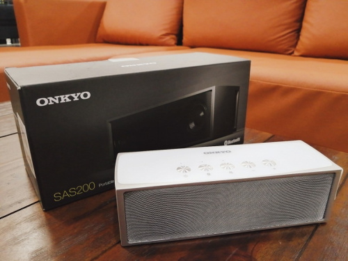 AV機器　ONKYOのbluetoothスピーカー