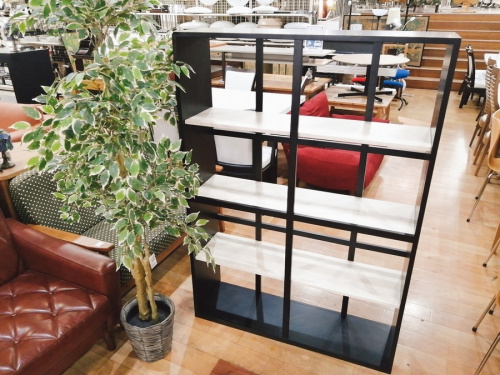 家具　シェルフのオープンシェルフ