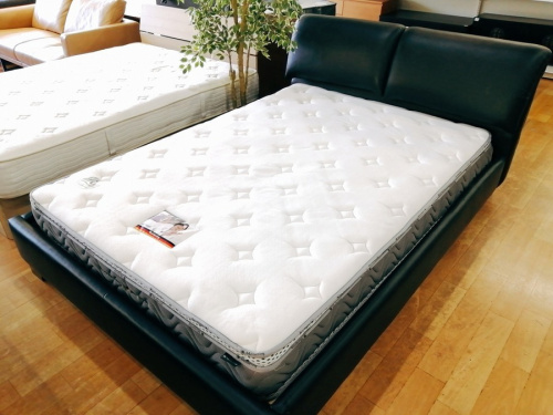 ベッド多数展示中】Musterring(ムスタリング) ダブルベッドが