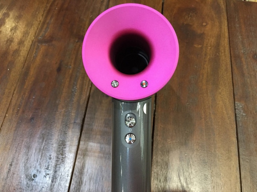 dyson ダイソンのヘアドライヤー ヘアアイロン