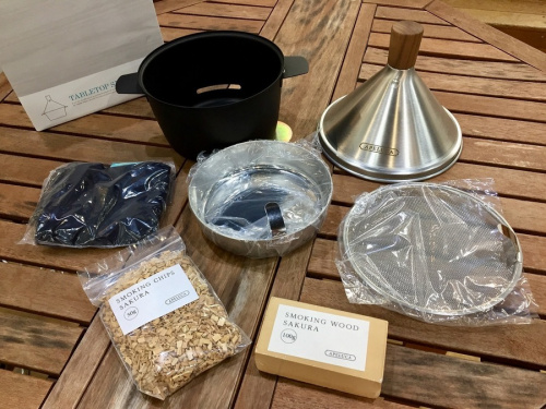 キャンプ用品のAPELUCA