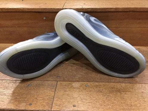 南大沢　八王子　スニーカー　中古の八王子　南大沢　スニーカー　買取