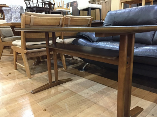 カリモク60＋の南大沢　八王子　家具　中古