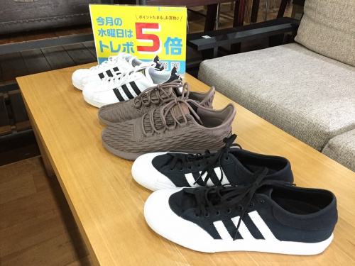 メンズファッションのスニーカー