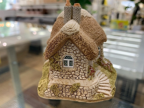 フィギュリンの南大沢　八王子　雑貨　中古