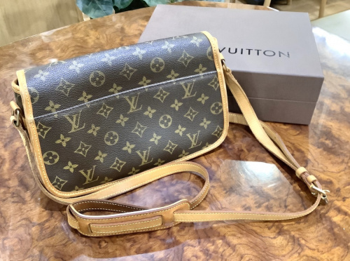 LOUIS VUITTONのブランド