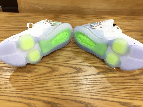 南大沢　八王子　スニーカー　中古の八王子　南大沢　スニーカー　買取
