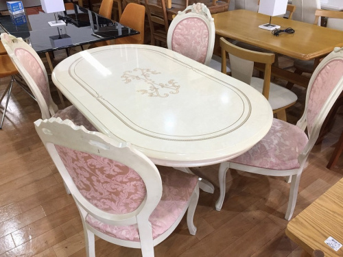 家具のダイニングセット