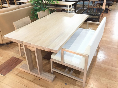 家具のダイニングセット