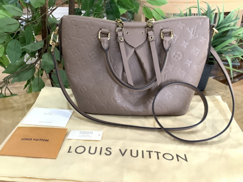 LOUIS VUITTONのモノグラム