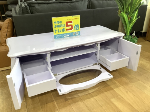 リモージュのテレビボード