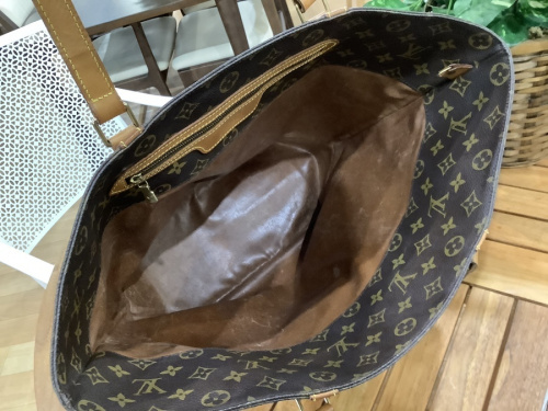 ショルダートートバッグのLOUIS VUITTON