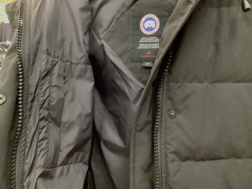 ダウンコートのCANAD GOOSE 買取