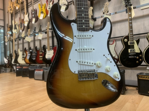 南大沢 八王子 楽器買取のfender japan