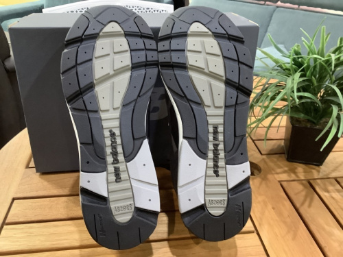 ニューバランスの南大沢　八王子　スニーカー　中古