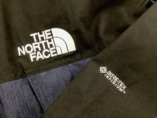 マウンテンライトジャケットのTHE NORTH FACE