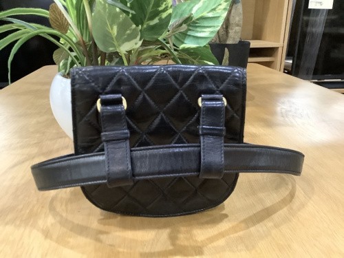 バッグのCHANEL