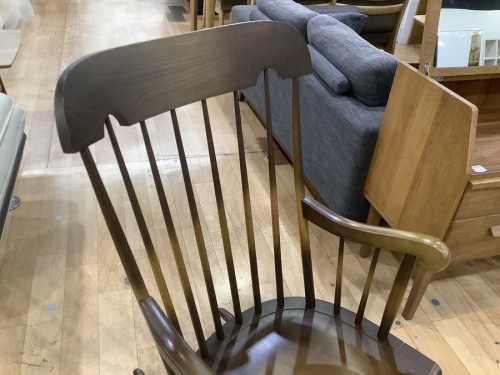 キツツキのロッキングチェア