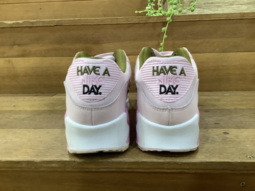 スニーカーのNIKE